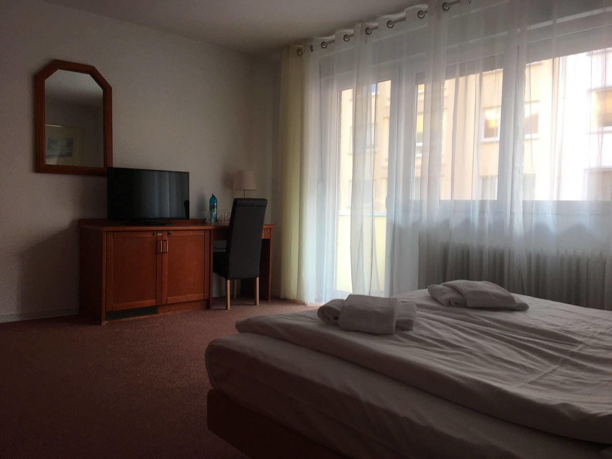 מיינץ Hotel Moguntia מראה חיצוני תמונה